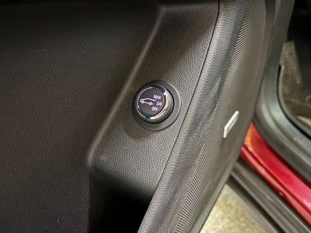 Used 2018 Chevrolet Traverse LT w/ LPO, Floor Liner Package AWD/4WD image 35