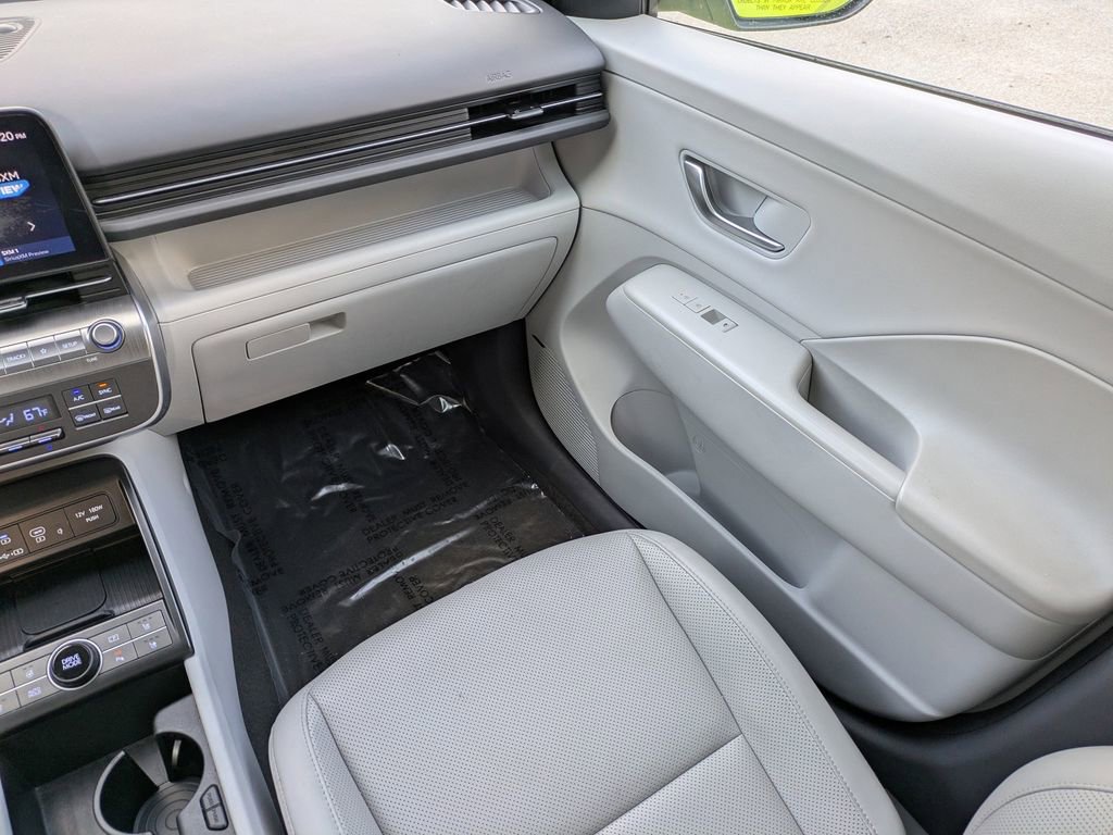 Used 2024 Hyundai Kona Limited image 18