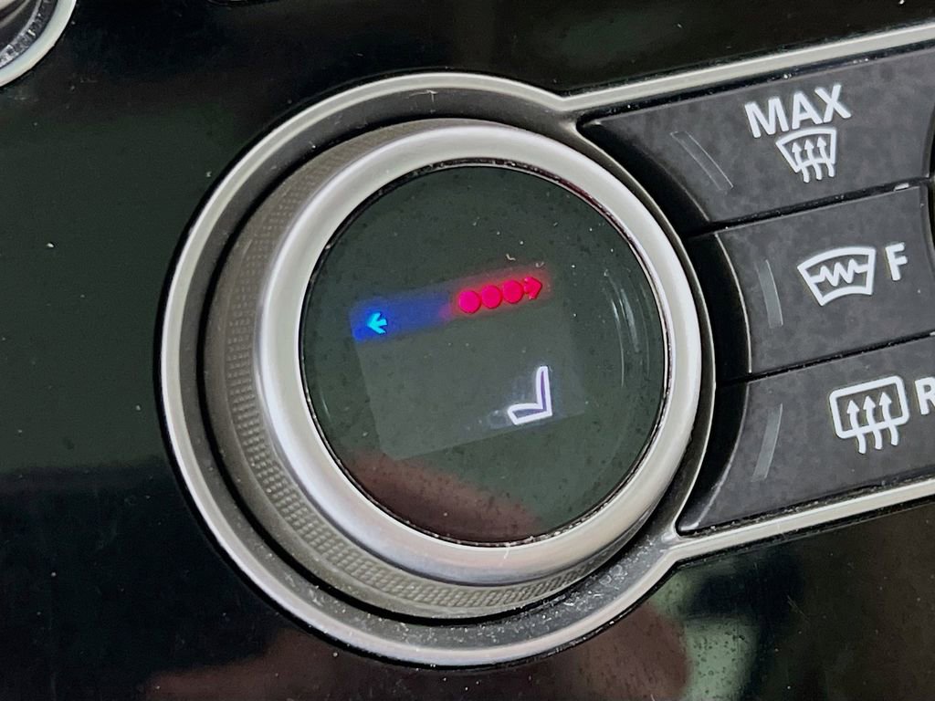 Used 2016 Land Rover Range Rover Sport HSE image 21