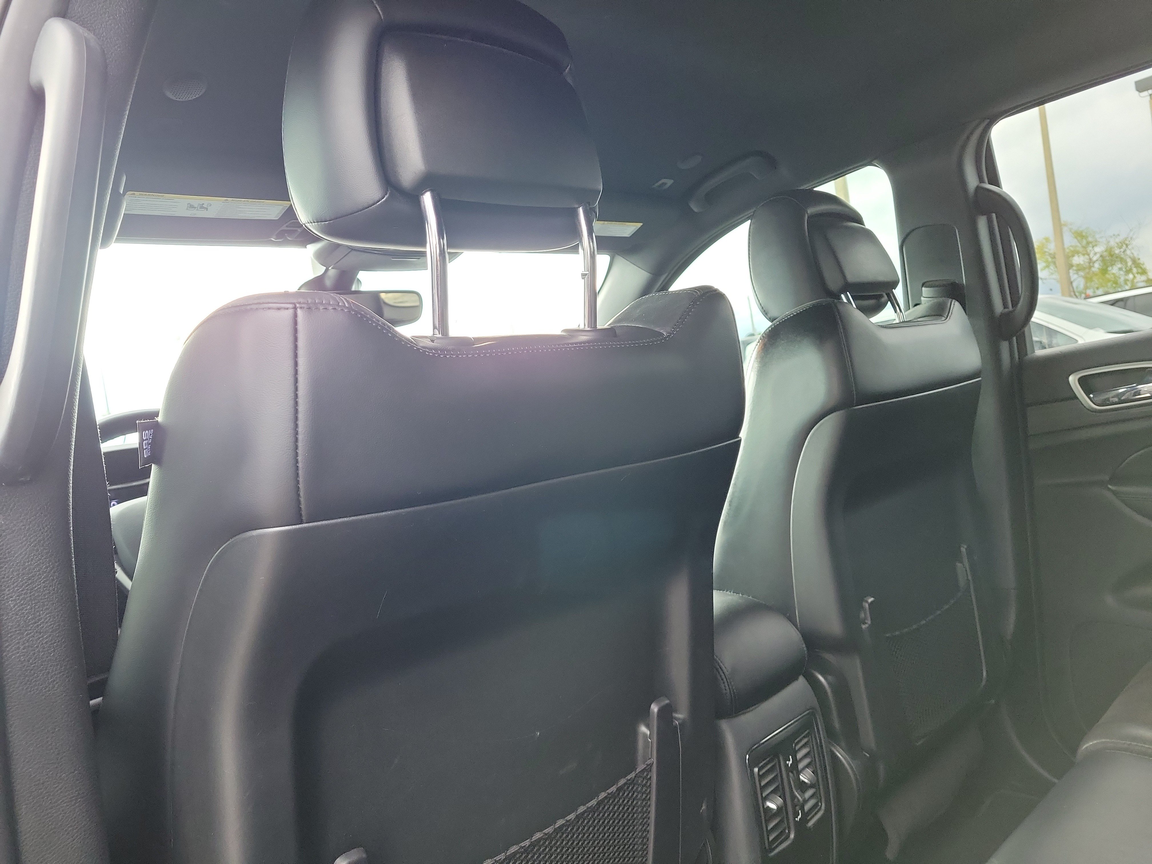 Used 2019 Jeep Grand Cherokee Laredo w/ Laredo X Package RWD image 19