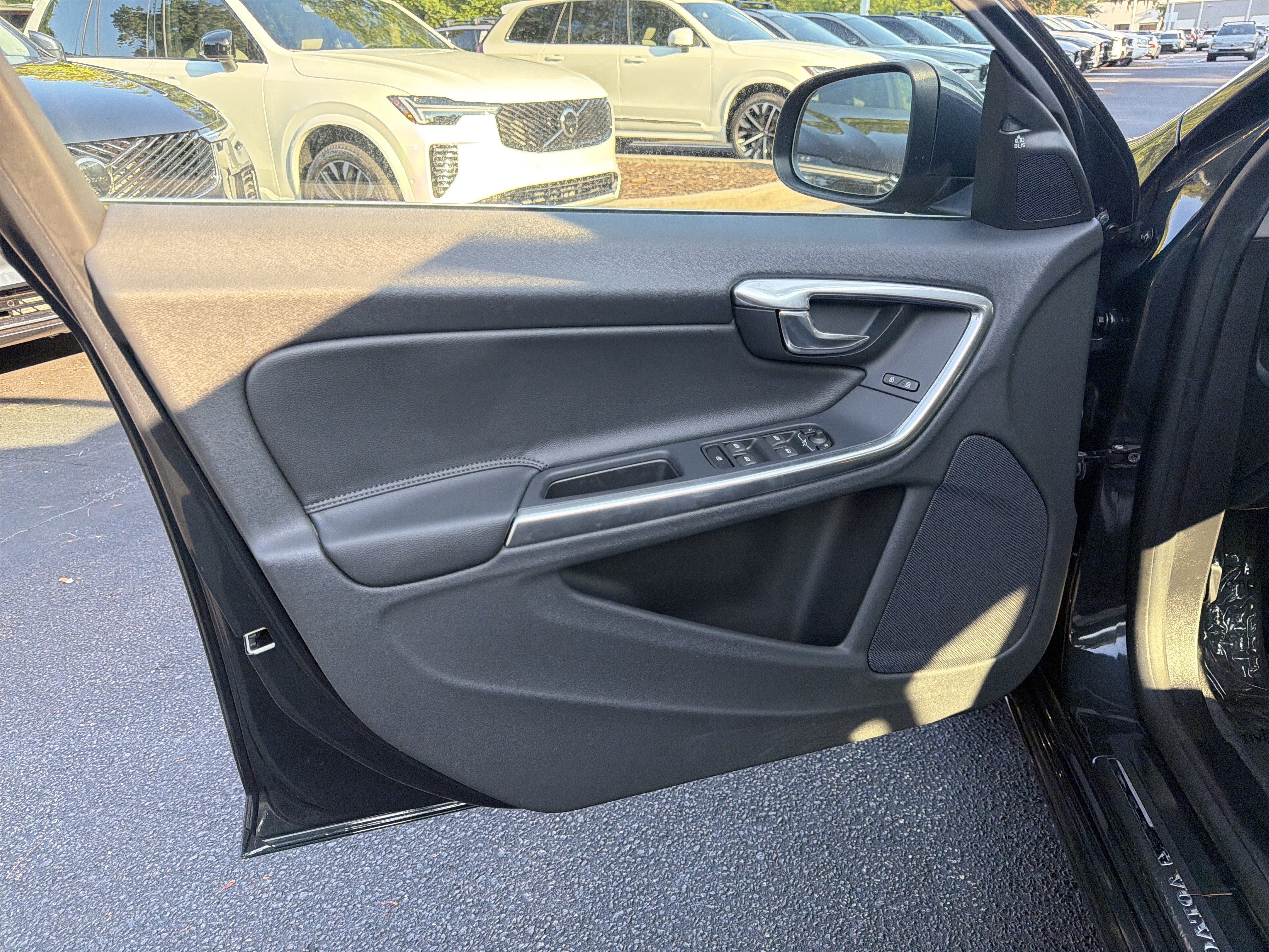 Used 2015 Volvo S60 T5 Platinum AWD/4WD image 17