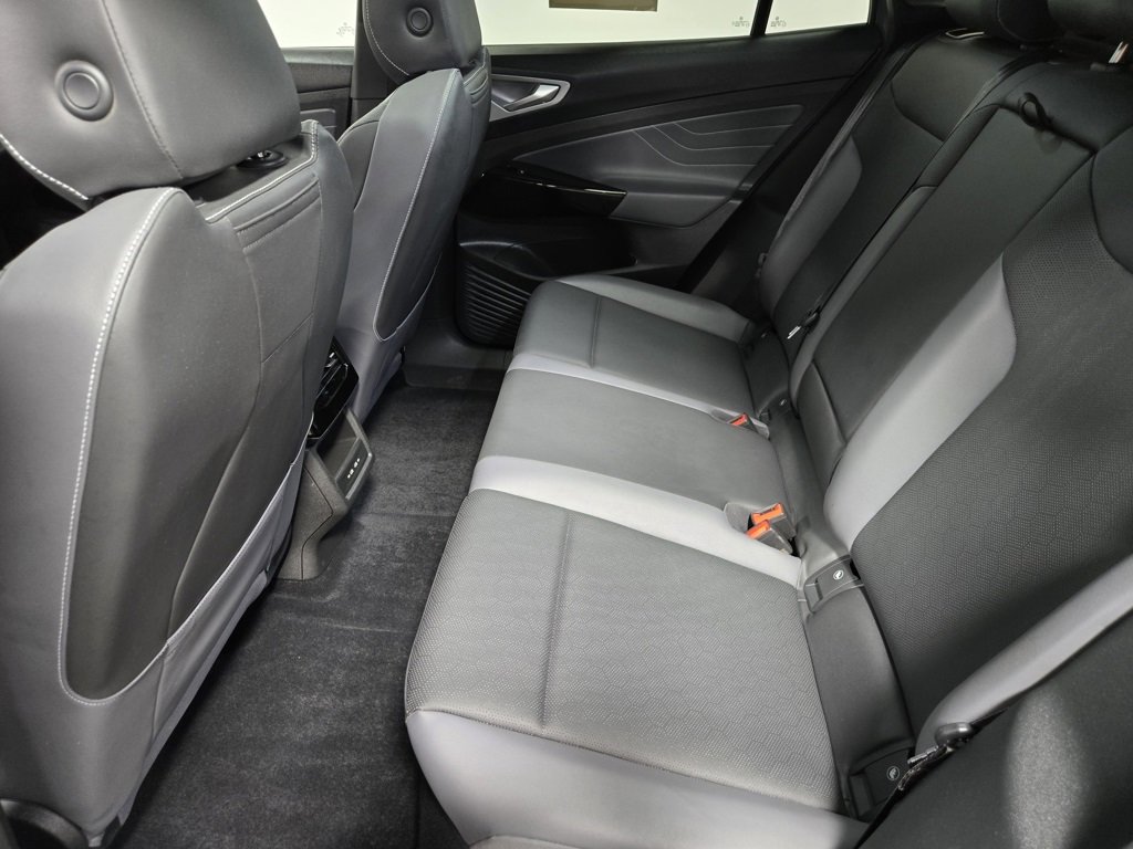 Used 2023 Volkswagen ID.4 Pro S image 27