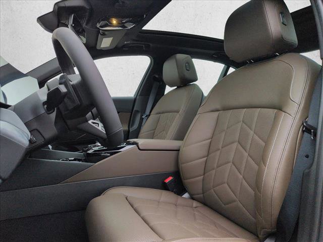 New 2026 BMW 550e xDrive AWD/4WD image 4