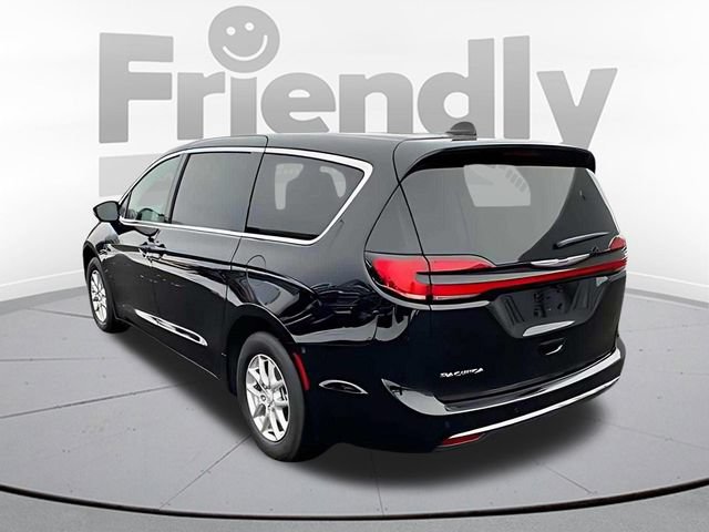New 2026 Chrysler Pacifica Select FWD image 7