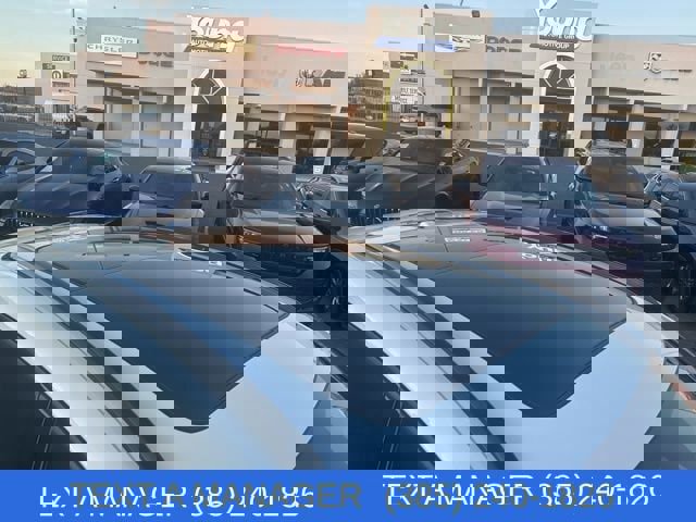 Used 2025 Porsche Macan image 12