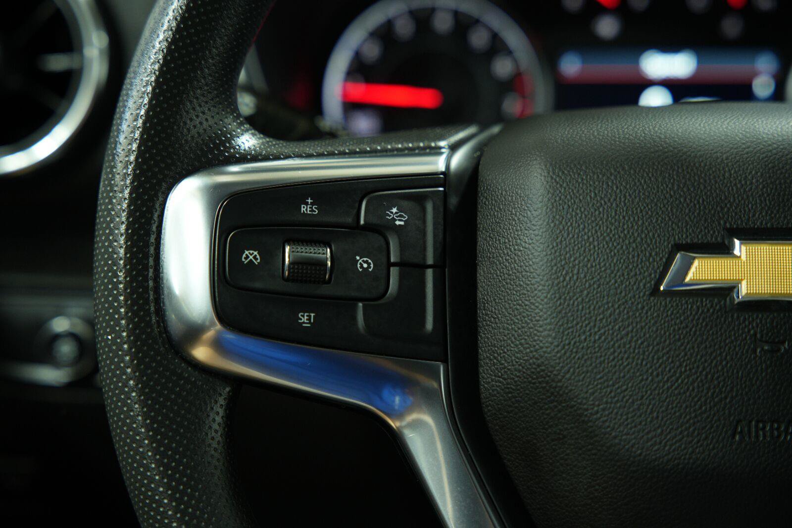 Certified 2025 Chevrolet Blazer LT FWD image 40