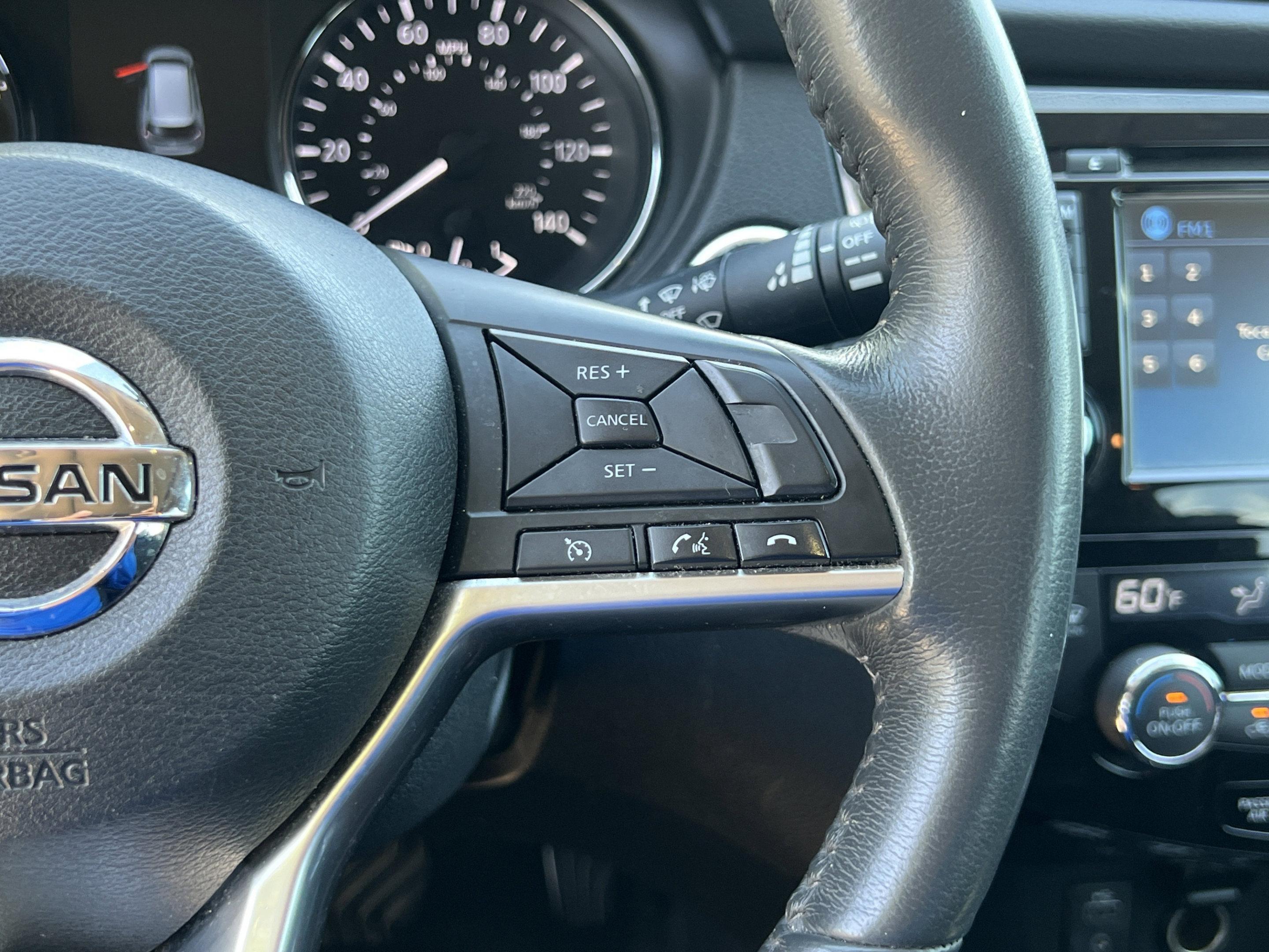 Used 2017 Nissan Rogue SV w/ Sun & Sound Touring Package FWD image 19
