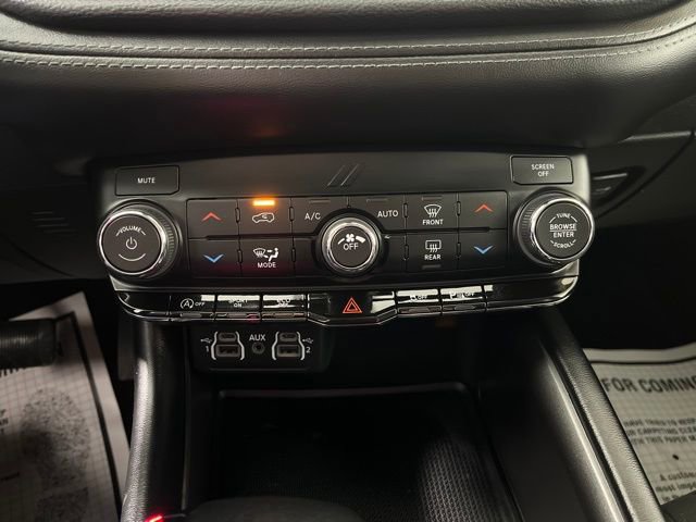 Used 2021 Dodge Durango SXT image 31