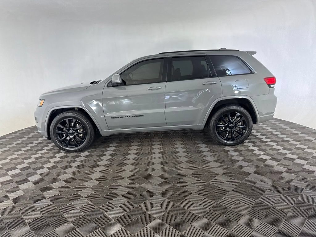 Used 2021 Jeep Grand Cherokee Laredo X AWD/4WD image 9