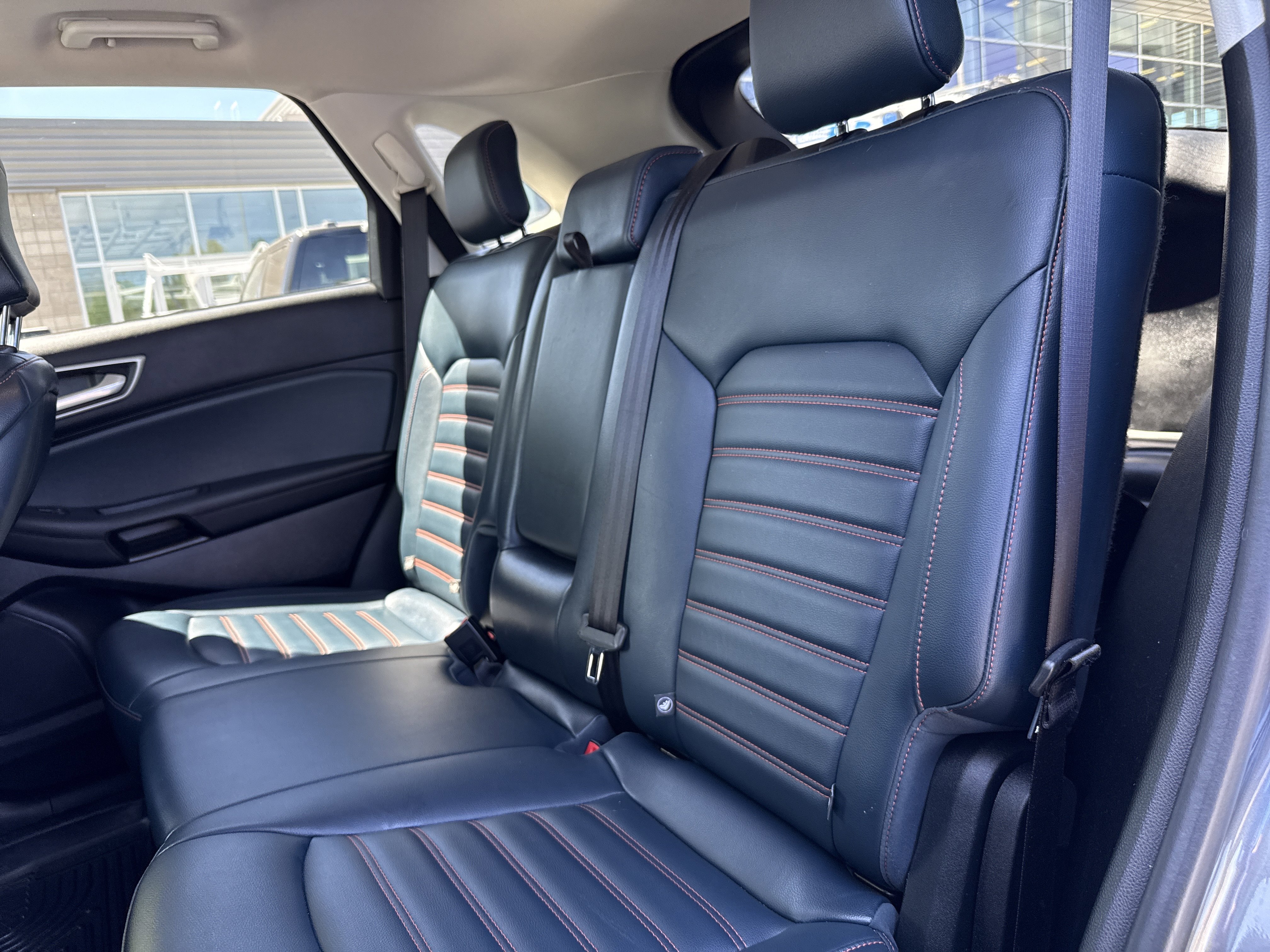 Used 2022 Ford Edge SEL w/ Sport Appearance Package AWD/4WD image 25