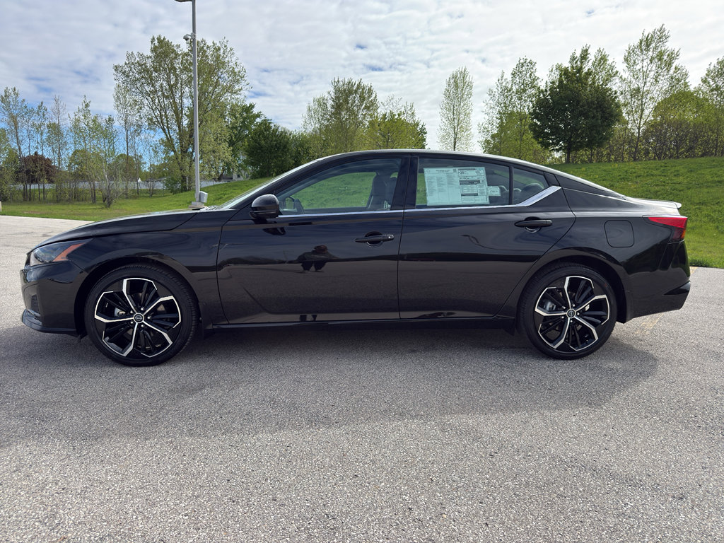 New 2026 Nissan Altima 2.5 SR AWD/4WD image 6