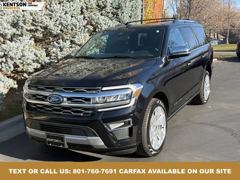Used 2024 Ford Expedition Platinum image 3