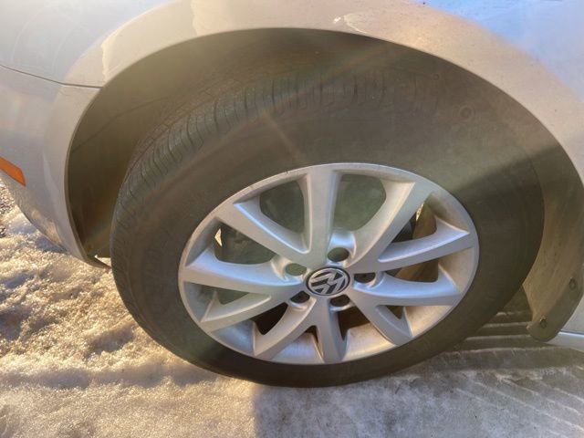 Used 2013 Volkswagen Jetta SportWagen image 8