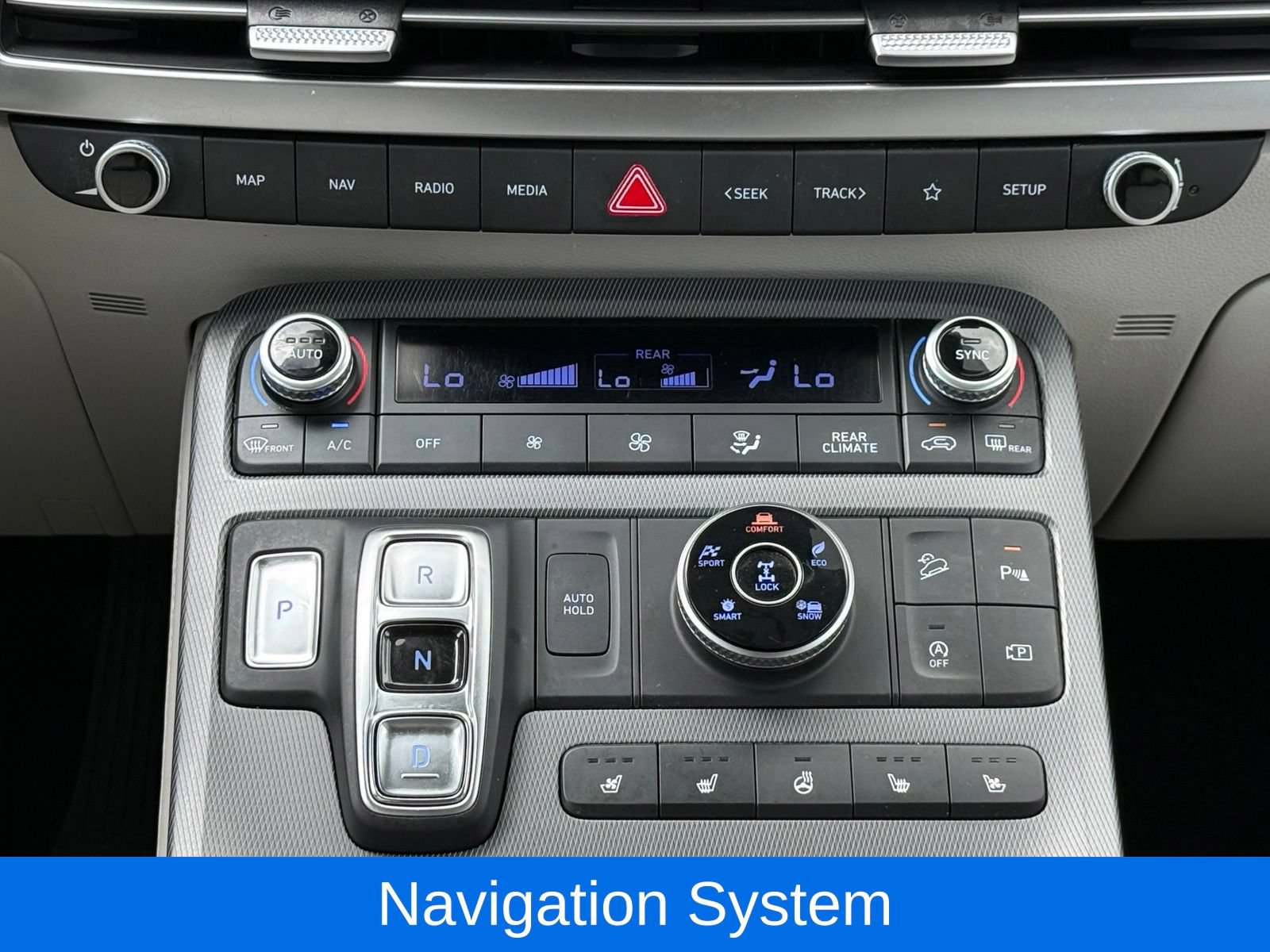 Used 2024 Hyundai Palisade Limited AWD/4WD image 31