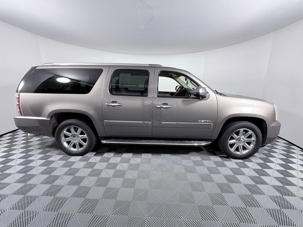 Used 2013 GMC Yukon XL Denali image 8