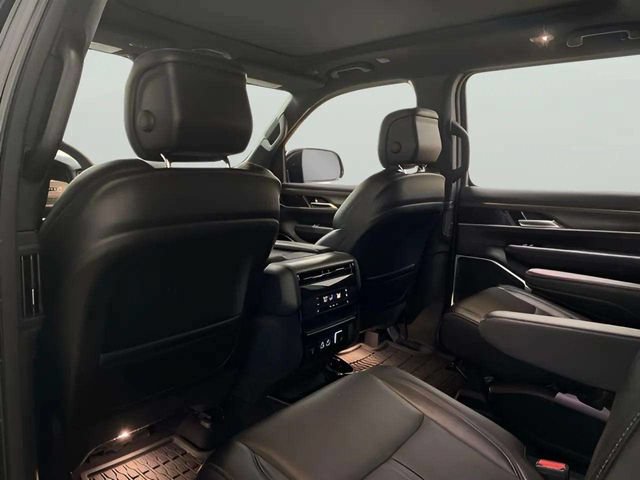Used 2024 Jeep Wagoneer Series II w/ Premium Group I AWD/4WD image 68