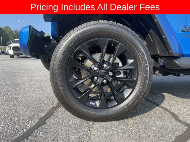 Used 2022 Jeep Wrangler Unlimited Sahara AWD/4WD image 9