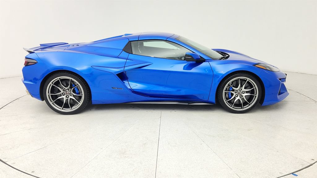 Used 2025 Chevrolet Corvette E-Ray AWD/4WD image 8