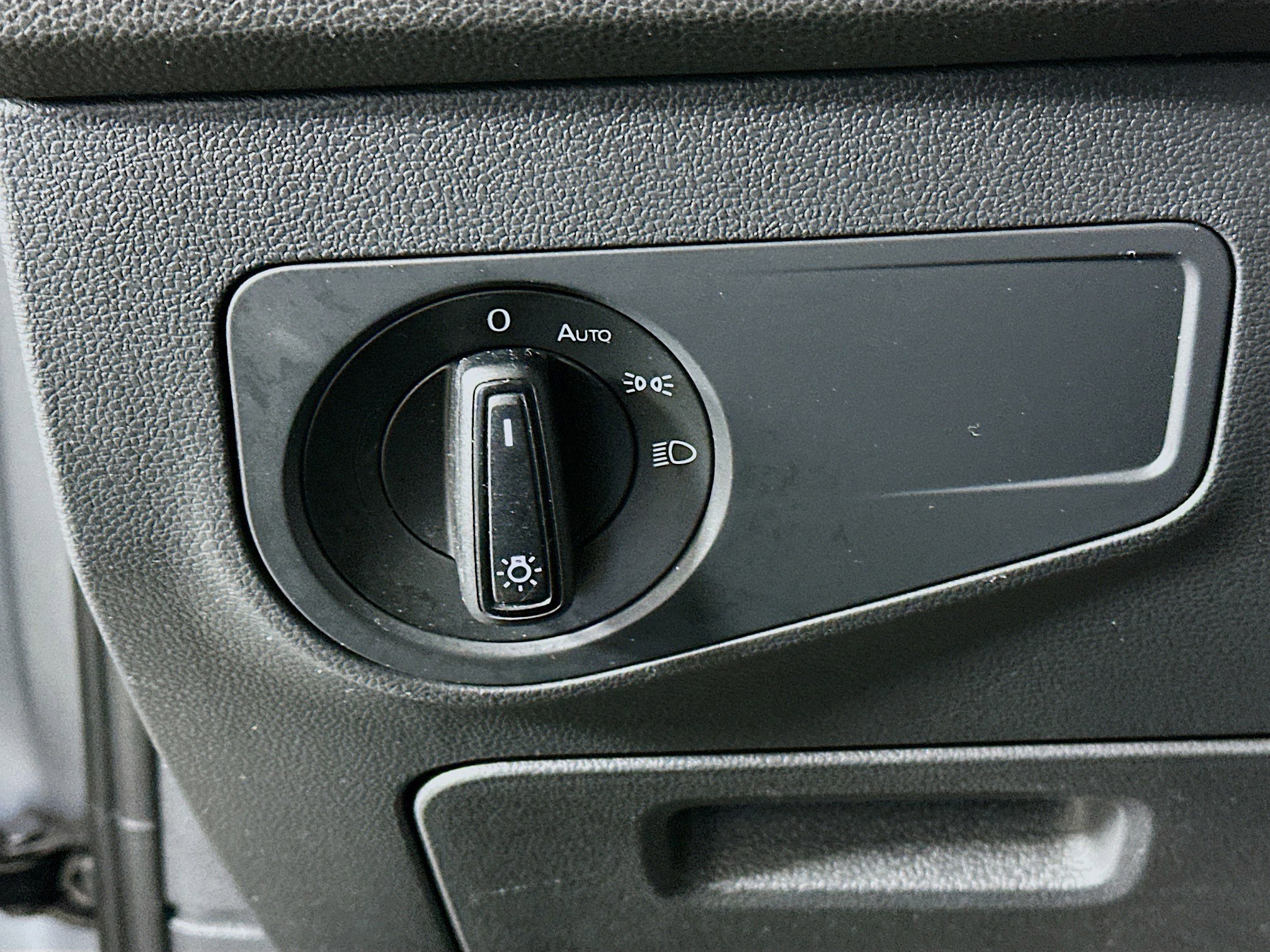 Used 2019 Volkswagen Tiguan S w/ Driver Assistance Package image 16