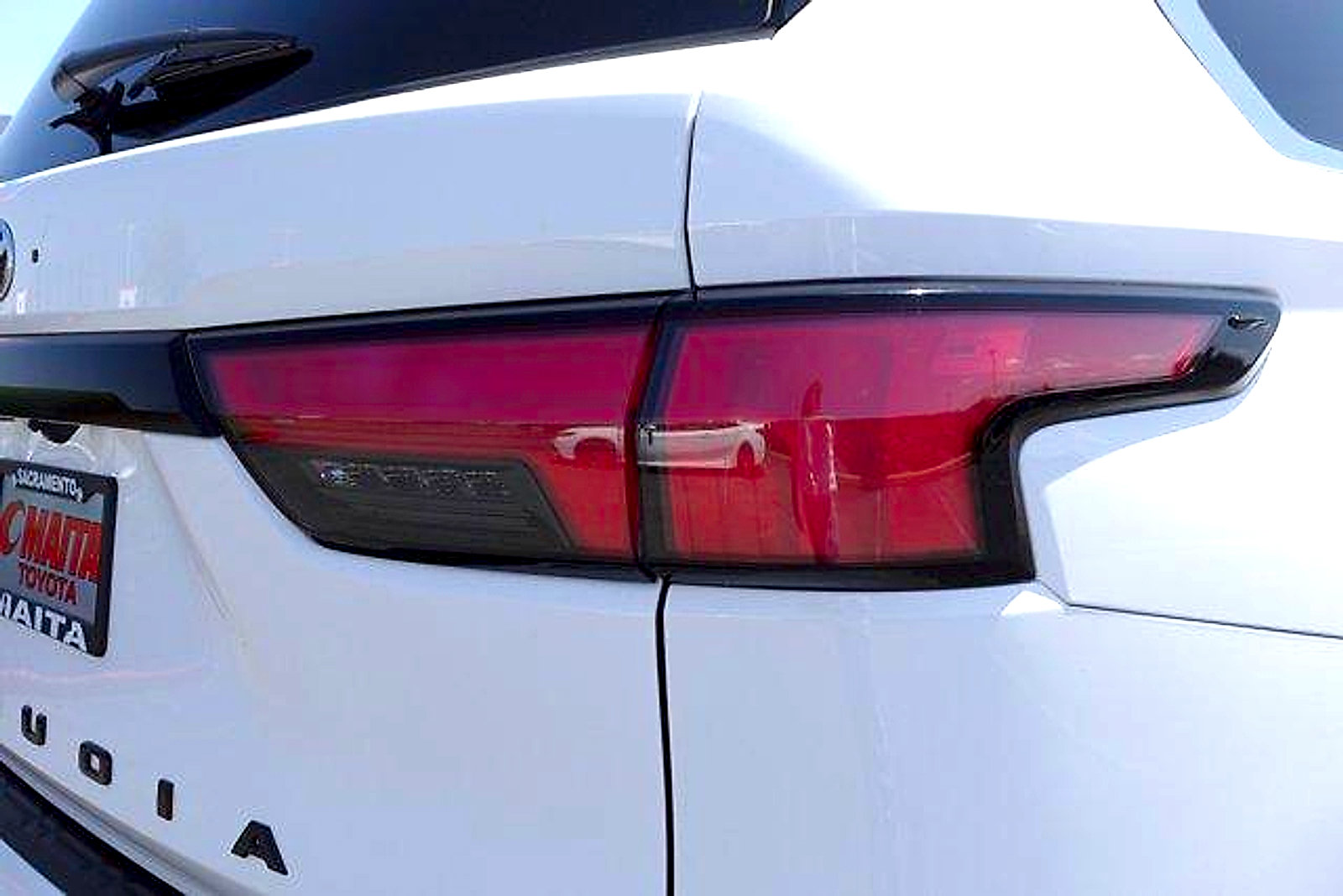 Certified 2025 Toyota Sequoia SR5 AWD/4WD image 5