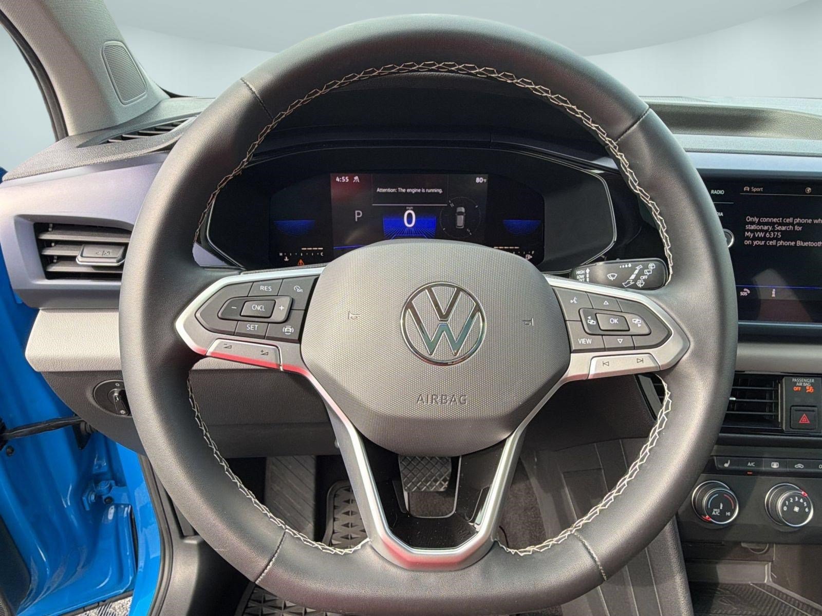 Certified 2022 Volkswagen Taos SE FWD image 11