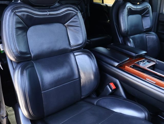 Used 2020 Lincoln Navigator L Reserve w/ Equipment Group 208A Reserve AWD/4WD image 20