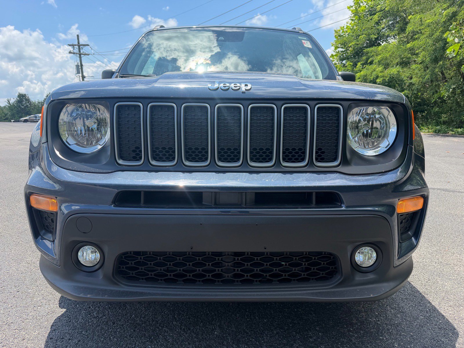 Used 2022 Jeep Renegade Latitude AWD/4WD image 5