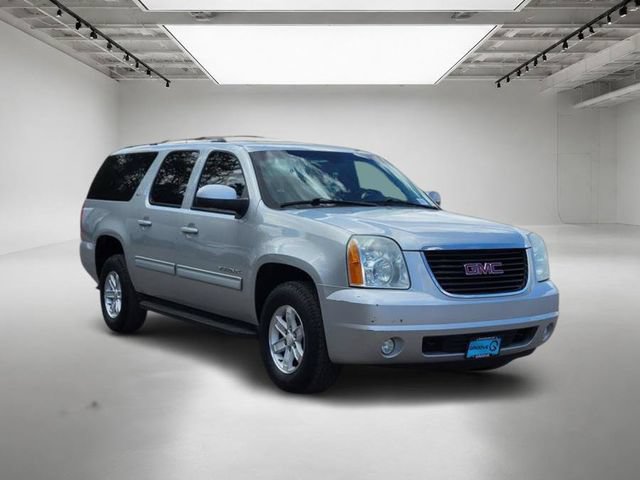 Used 2012 GMC Yukon XL SLT w/ SLT-2 Equipment Package AWD/4WD image 8