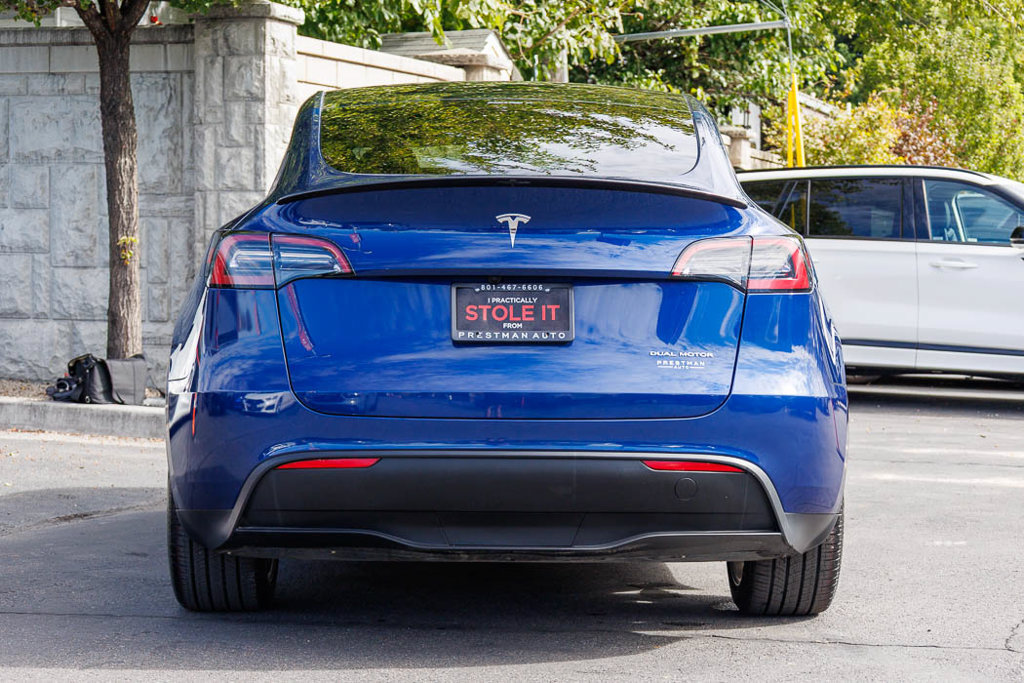 Used 2024 Tesla Model Y Long Range AWD/4WD image 18