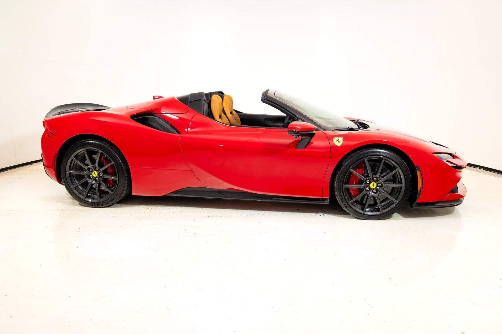 Certified 2023 Ferrari SF90 Spider AWD/4WD image 3