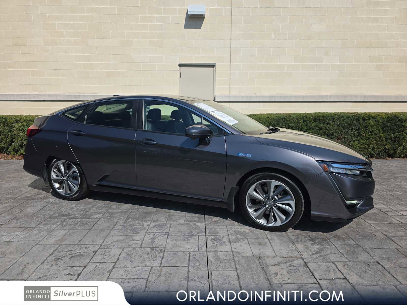Used 2018 Honda Clarity Touring image 1
