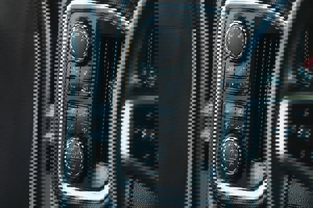 Used 2019 Chevrolet Silverado 1500 LT w/ Convenience Package image 21