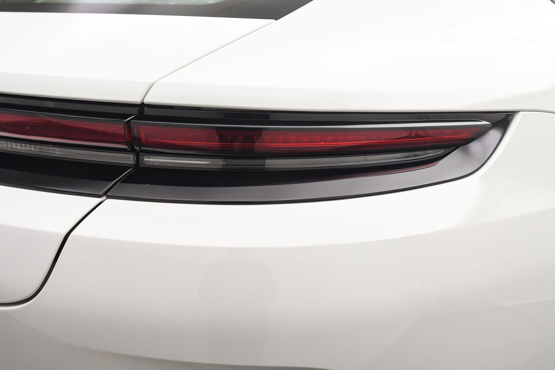 Used 2025 Porsche Panamera 4 image 25