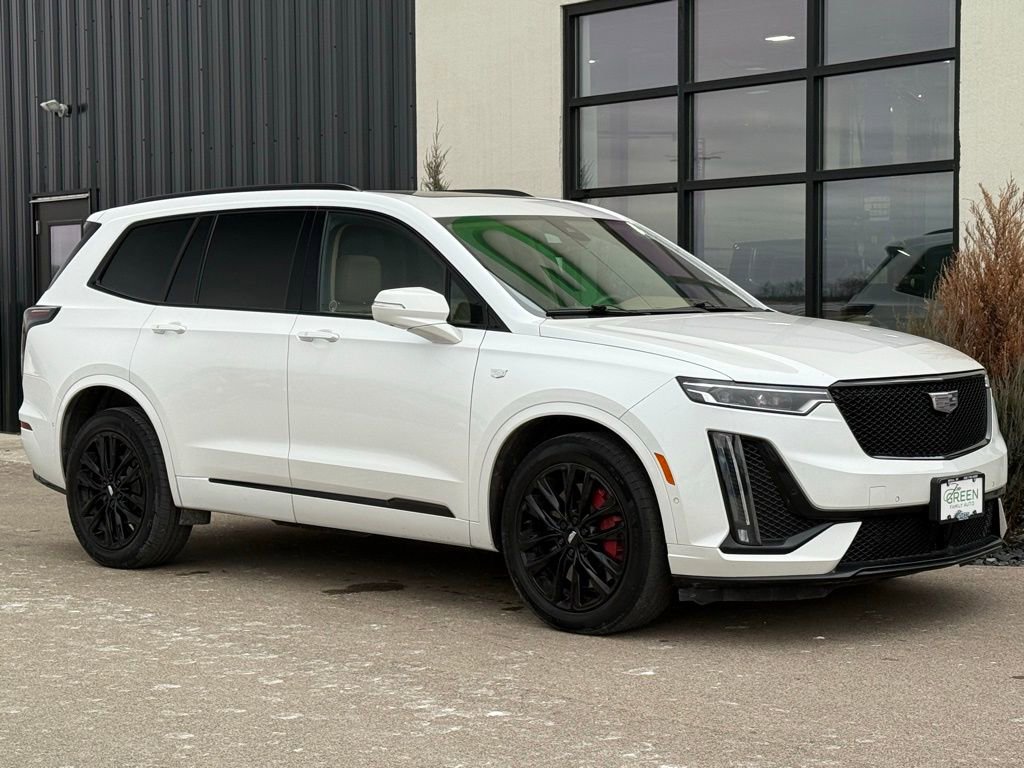 Used 2024 Cadillac XT6 Sport image 4