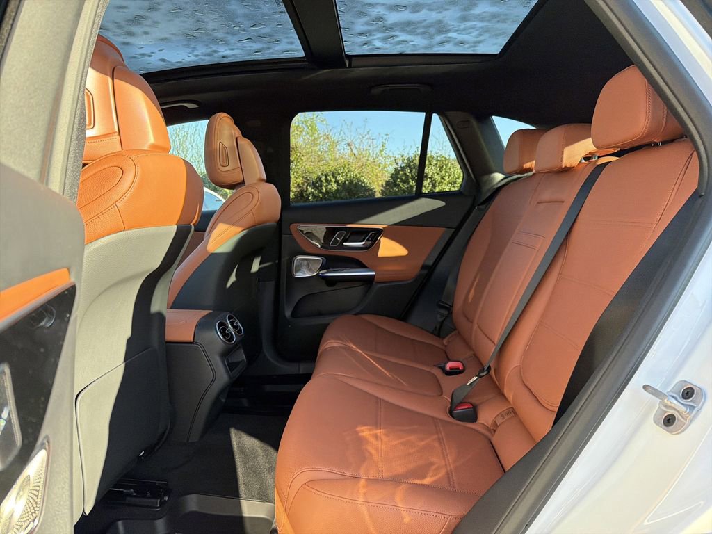 New 2026 Mercedes-Benz GLC 300 4MATIC image 14