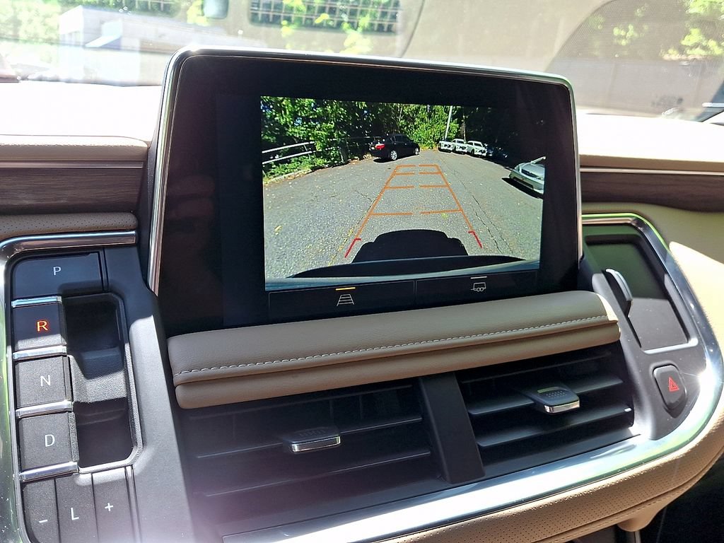 Used 2024 Chevrolet Suburban Premier AWD/4WD image 19