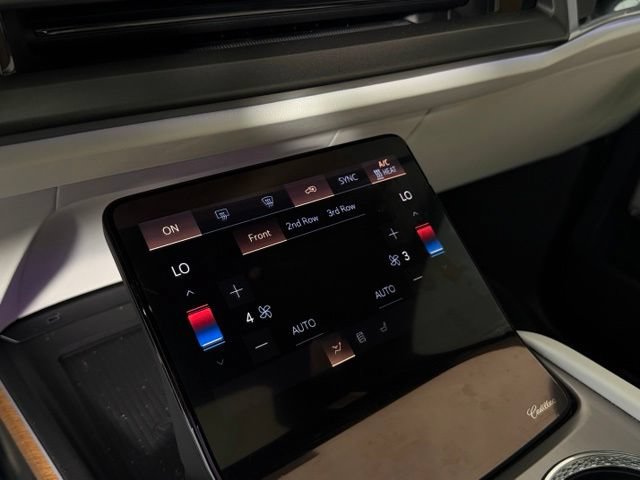 Used 2026 Cadillac Vistiq Luxury w/ LPO, Floor Liner Package AWD/4WD image 23