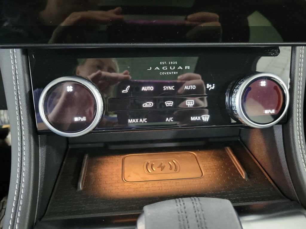 Used 2025 Jaguar F-PACE R-Dynamic S image 39
