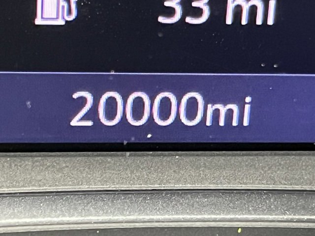 Used 2022 Chevrolet Traverse LT image 17