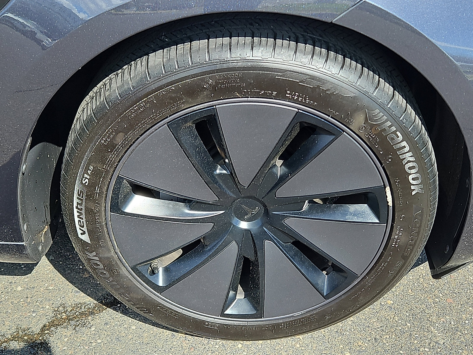 Used 2024 Tesla Model 3 Standard Range image 8