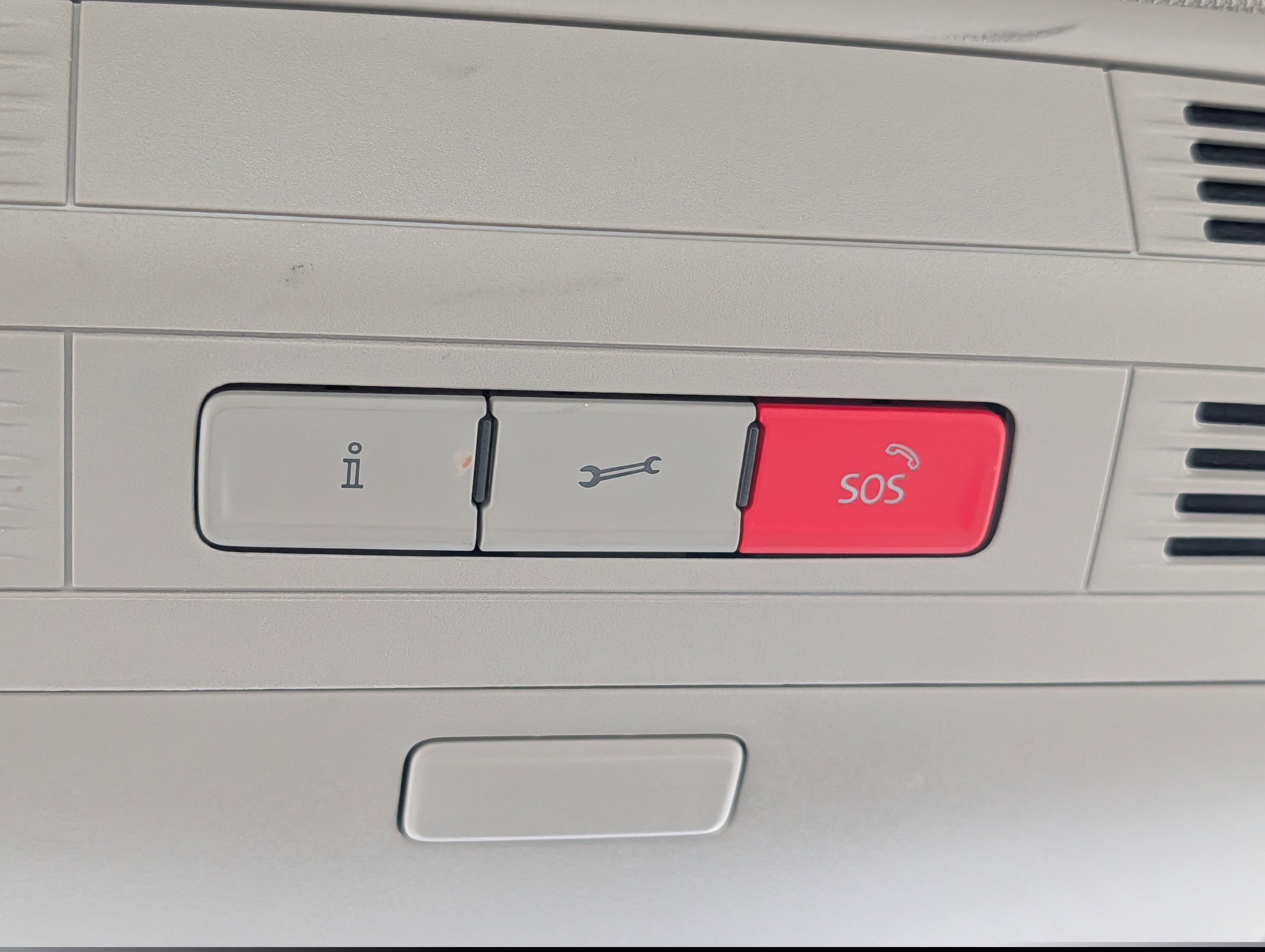 Used 2015 Volkswagen Golf TDI S image 32