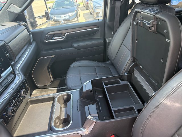 Used 2024 Chevrolet Silverado 2500 High Country w/ High Country Premium Package AWD/4WD image 24