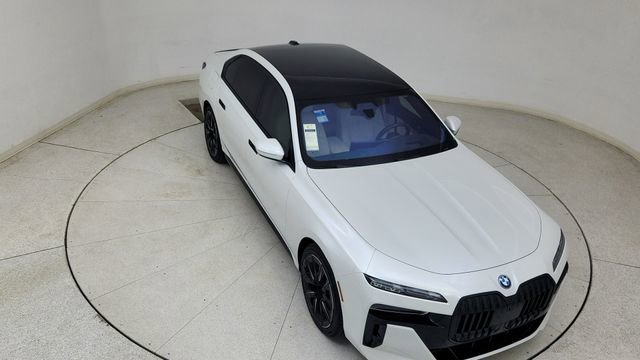 Used 2023 BMW i7 xDrive60 w/ Executive Package 2 image 77