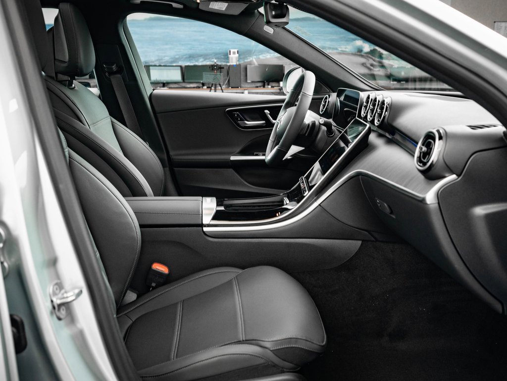 Certified 2025 Mercedes-Benz C 300 4MATIC Sedan image 23