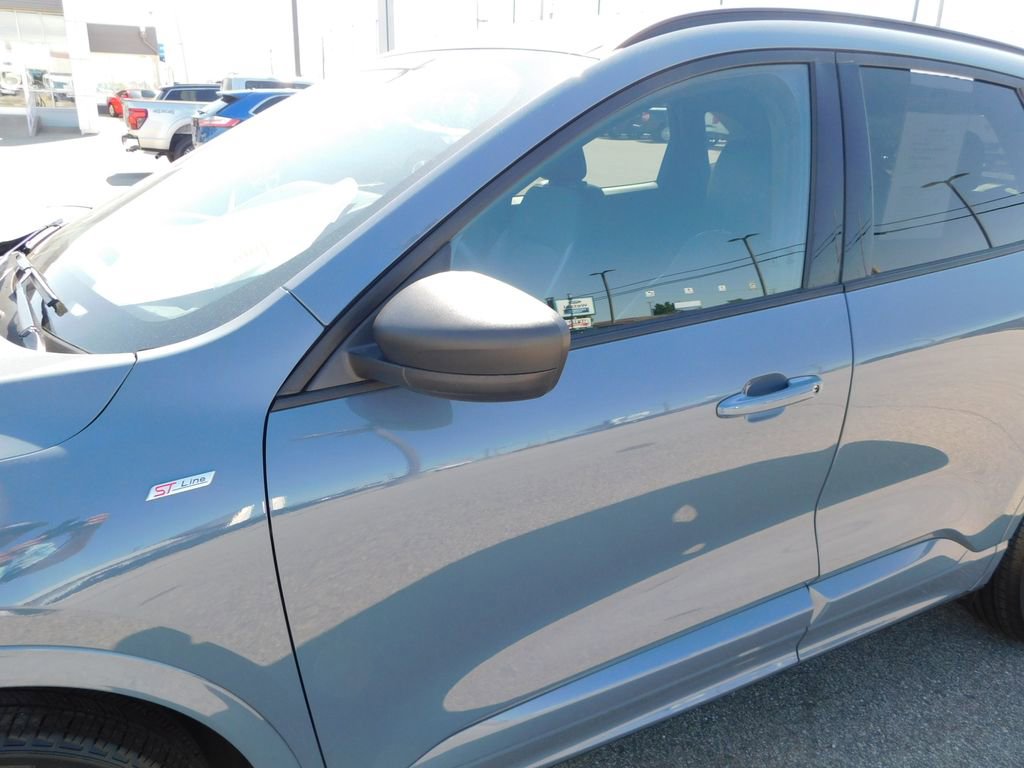 Used 2024 Ford Escape ST-Line w/ Tech Pack #1 AWD/4WD image 14