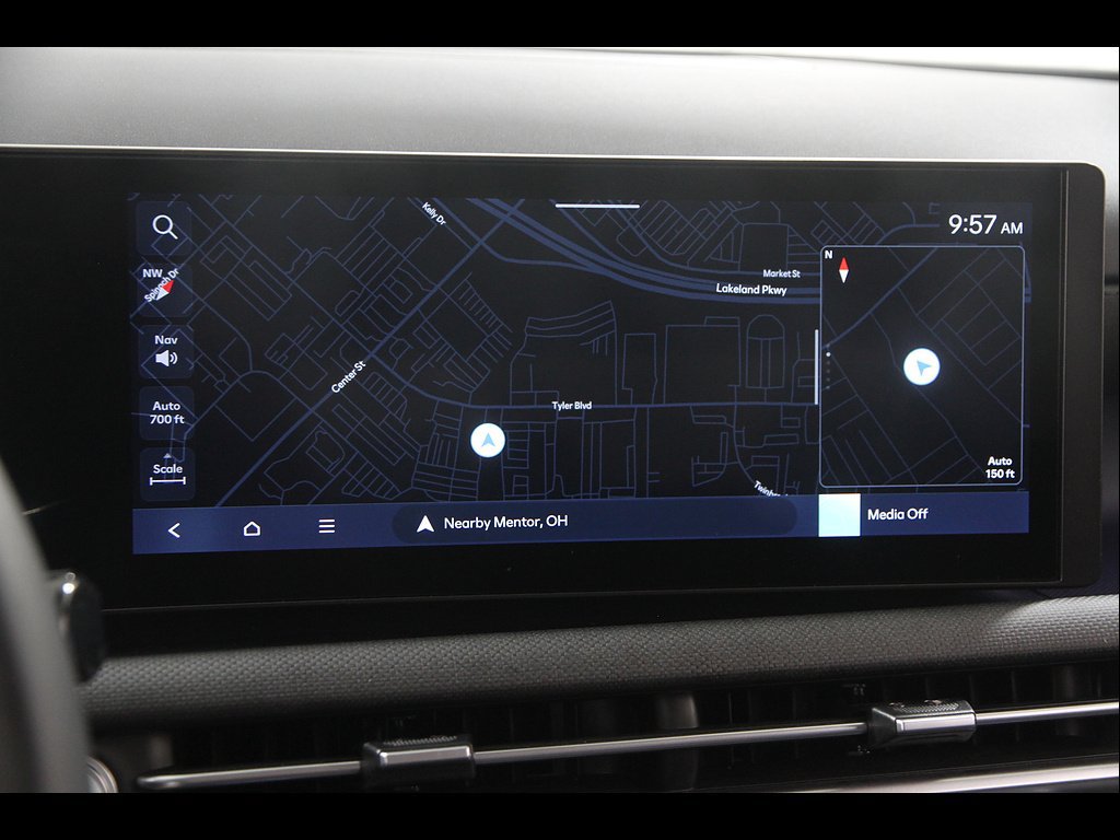 Certified 2025 Hyundai Tucson SEL AWD/4WD image 10