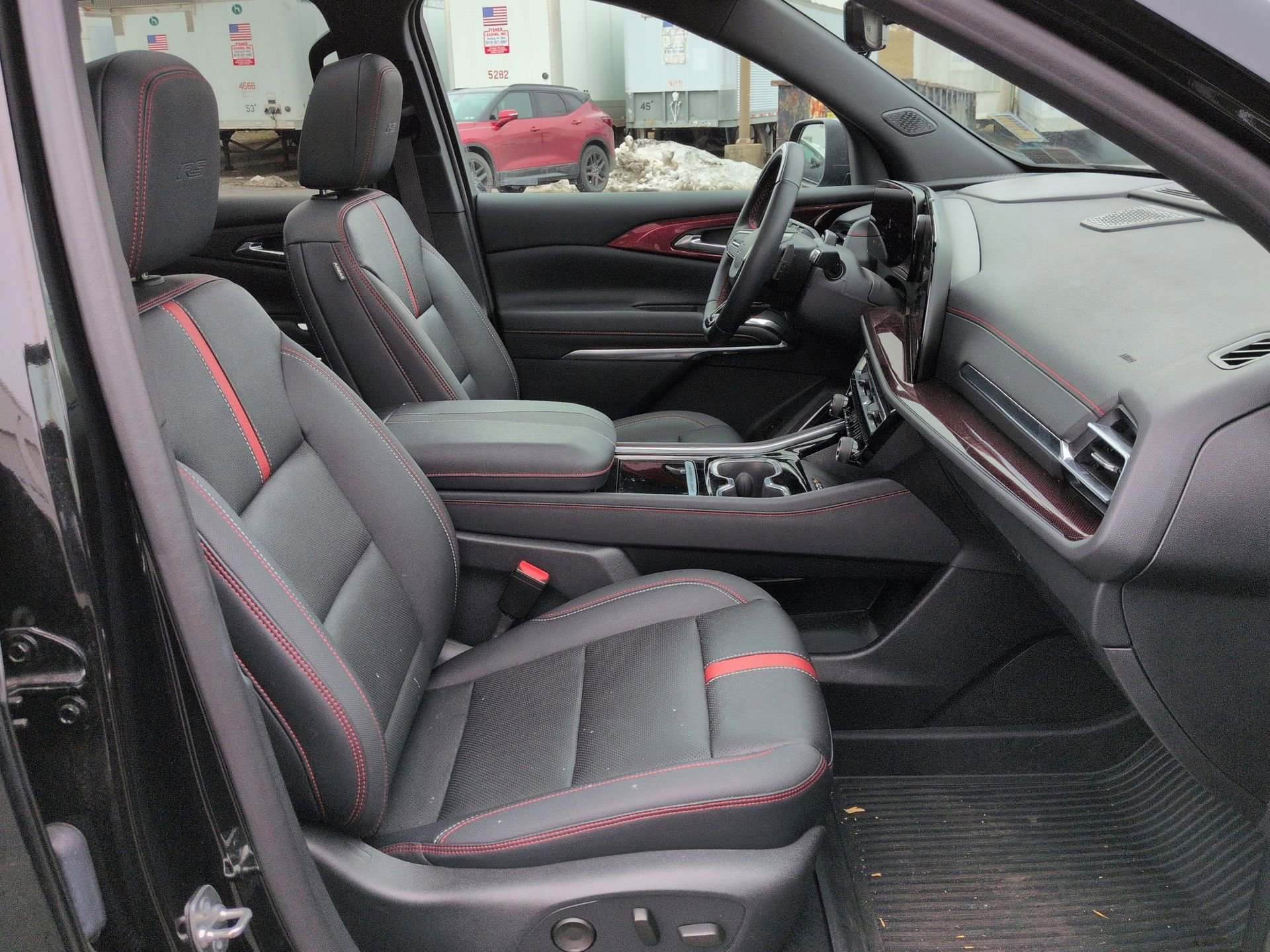 Certified 2024 Chevrolet Traverse RS w/ LPO, Floor Liner Package image 29