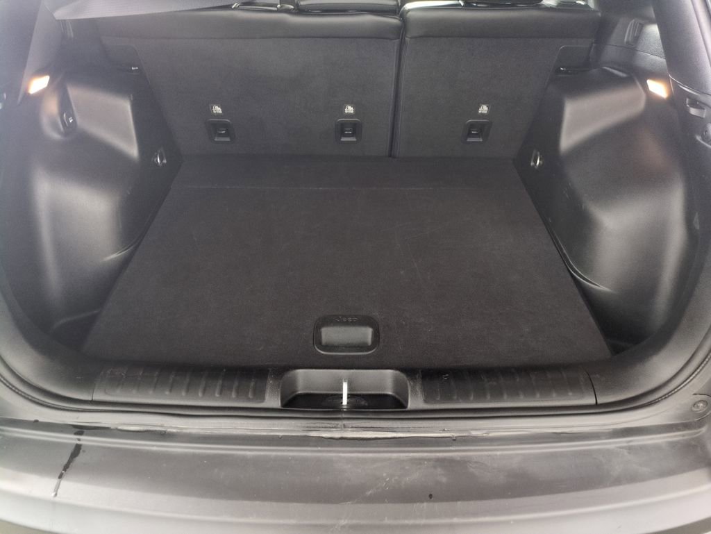 Used 2022 Jeep Cherokee Trailhawk w/ Premium Leather Package image 21