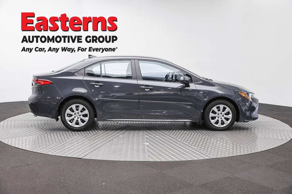 Used 2025 Toyota Corolla LE FWD image 4
