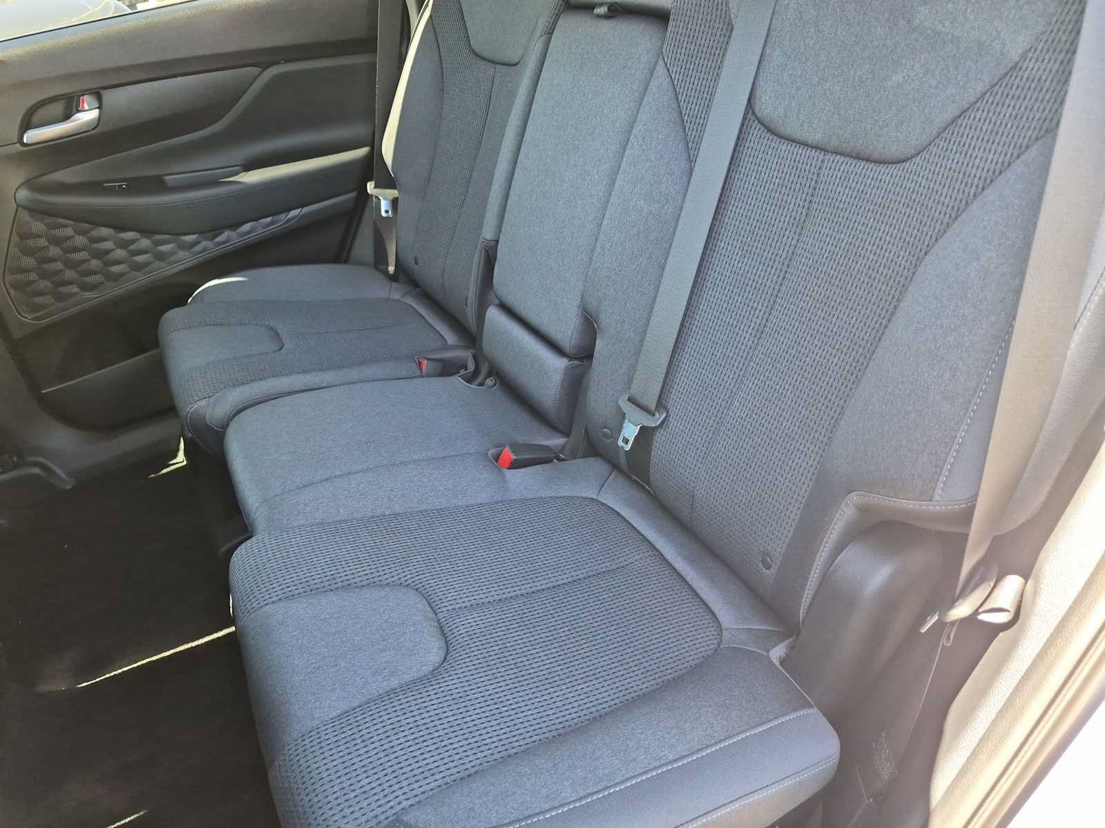 Used 2020 Hyundai Santa Fe SEL FWD image 19